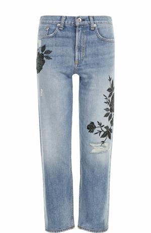 Укороченные джинсы с цветочной вышивкой и потертостями Rag&Bone. Цвет: голубой