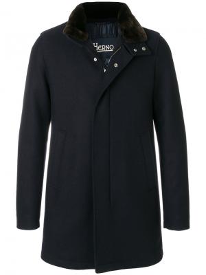 Классическое пальто с меховым воротником Herno. Цвет: синий