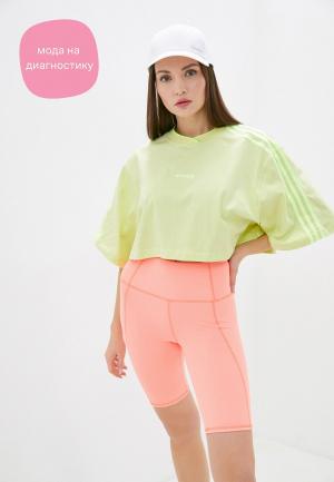 Футболка adidas Originals. Цвет: желтый