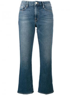 Укороченные джинсы клеш Frame Denim. Цвет: синий