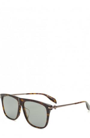 Солнцезащитные очки Alexander McQueen. Цвет: коричневый