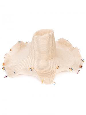 Шляпа с кисточками из бусин Rosie Assoulin. Цвет: телесный