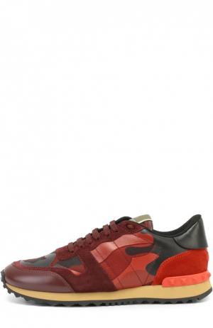 Комбинированные кроссовки  Garavani Camouflage с принтом Valentino. Цвет: красный