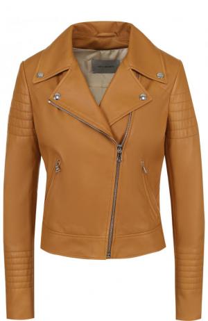 Приталенная кожаная куртка с косой молнией Yves Salomon. Цвет: светло-коричневый