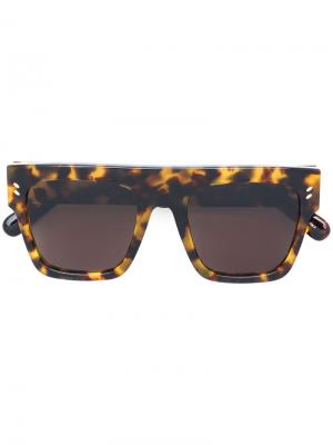 Солнцезащитные очки с эффектом черепашьего панциря Stella Mccartney Eyewear. Цвет: коричневый