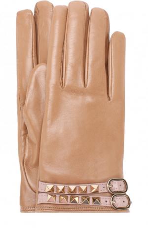 Кожаные перчатки  Garavani Rockstud Valentino. Цвет: бежевый
