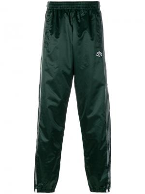Спортивные брюки с полосками Adidas Originals By Alexander Wang. Цвет: зелёный