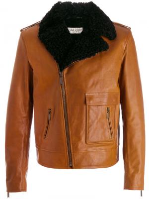 Кожаная куртка с оторочкой из овчины Saint Laurent. Цвет: коричневый