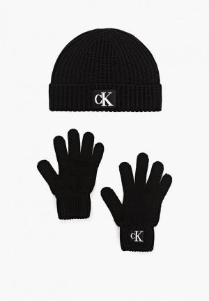 Шапка и перчатки Calvin Klein Jeans. Цвет: черный