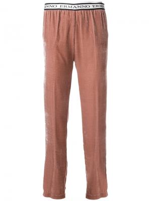 Укороченные брюки Ermanno. Цвет: телесный