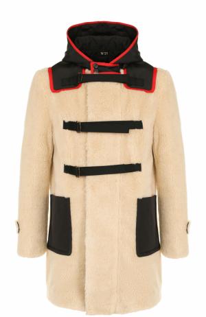 Пальто из эко-меха на молнии с капюшоном No. 21. Цвет: бежевый