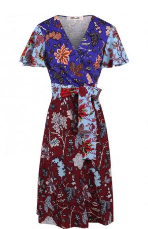 Приталенное шелковое мини-платье с запахом Diane Von Furstenberg. Цвет: разноцветный