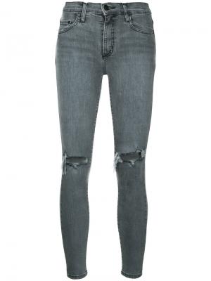 Облегающие укороченные джинсы Cult Nobody Denim. Цвет: серый