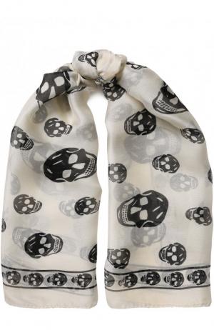 Шелковый шарф с принтом в виде черепов Alexander McQueen. Цвет: черно-белый