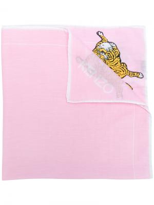 Шарф с рисунком тигра логотипом Kenzo. Цвет: розовый и фиолетовый