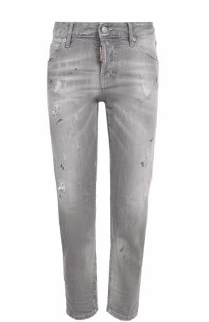 Укороченные джинсы с потертостями Dsquared2. Цвет: серый