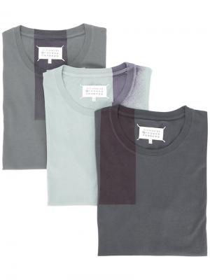 Набор из трех футболок Maison Margiela. Цвет: многоцветный