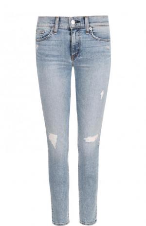 Укороченные джинсы-скинни с потертостями Rag&Bone. Цвет: голубой