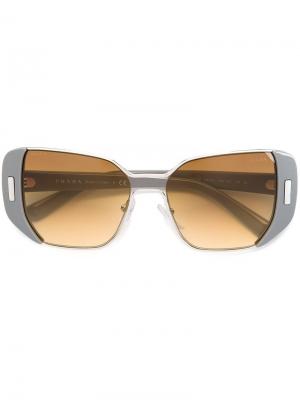 Солнцезащитные очки Prada Eyewear. Цвет: серый