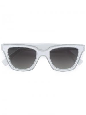 Солнцезащитные очки с квадратной оправой Fendi Eyewear. Цвет: белый