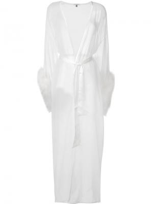 Длинный халат Diana Gilda & Pearl. Цвет: белый