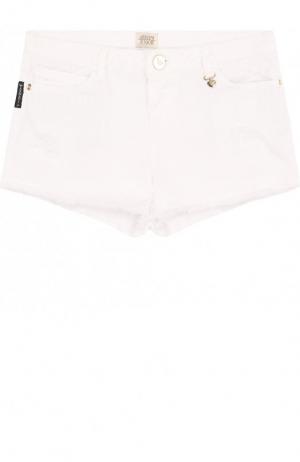 Джинсовые шорты Armani Junior. Цвет: белый