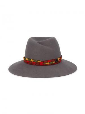 Шляпа-федора с плетеной лентой Maison Michel. Цвет: серый