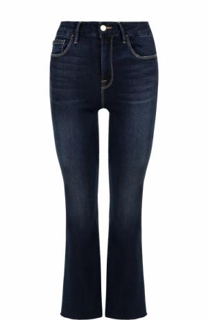 Укороченные расклешенные джинсы с потертостями Frame Denim. Цвет: синий