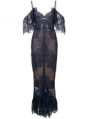 Кружевное вечернее платье с открытыми плечами Marchesa Notte. Цвет: синий
